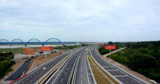 上海勋飞助力银昆高速公路银川至河东国际机场段安全通行(图1)