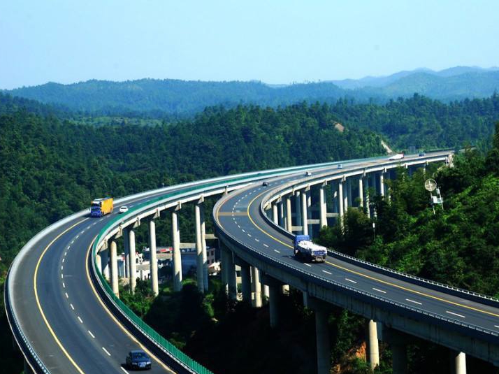 上海勋飞助力平绵国道安全通行(图2) 上海勋飞助力平绵国道安全通行(图2)